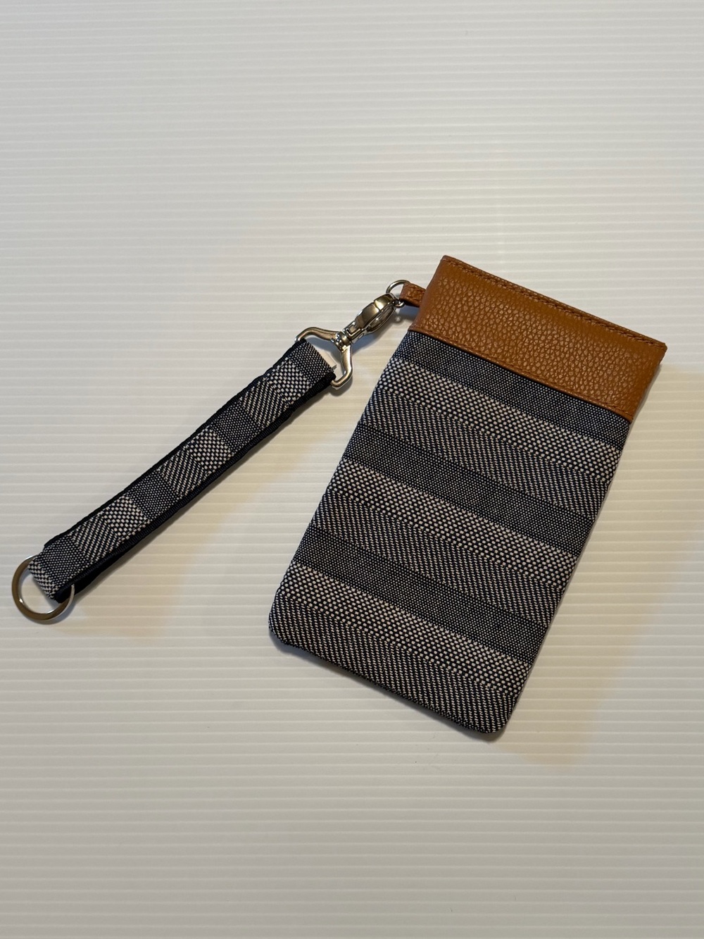 Thirty-one Gray Striped Wristlet Card Holder with Brown Accent